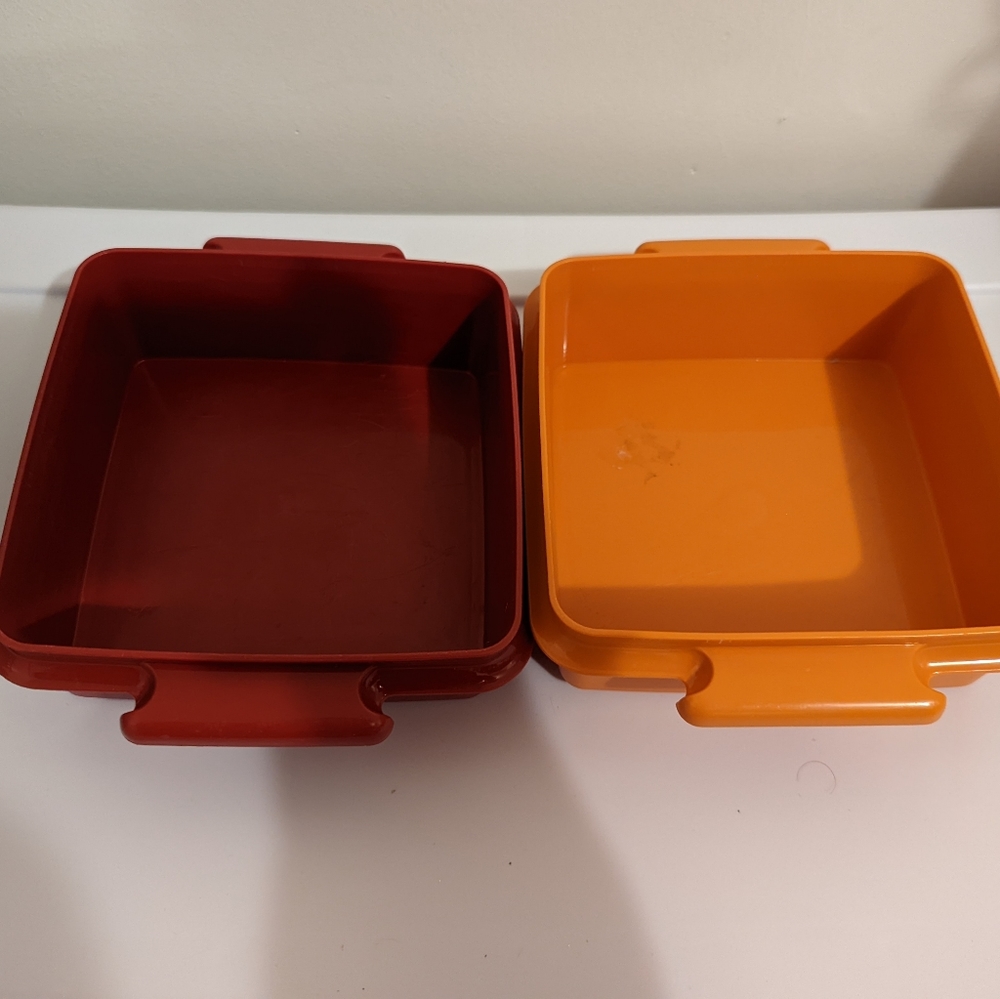 2‎ Tupperware storage containers